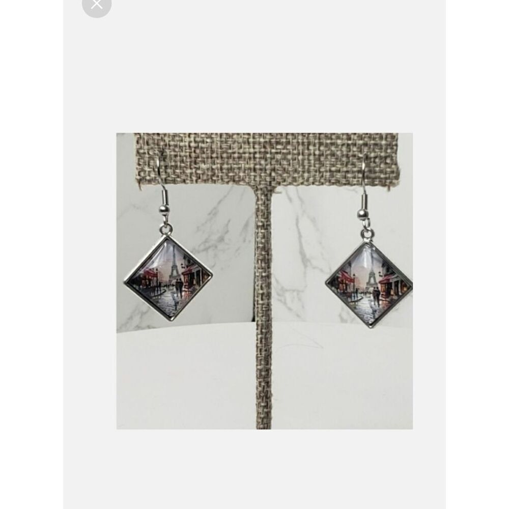 EIFFEL TOWER Dangle French Hook Earrings